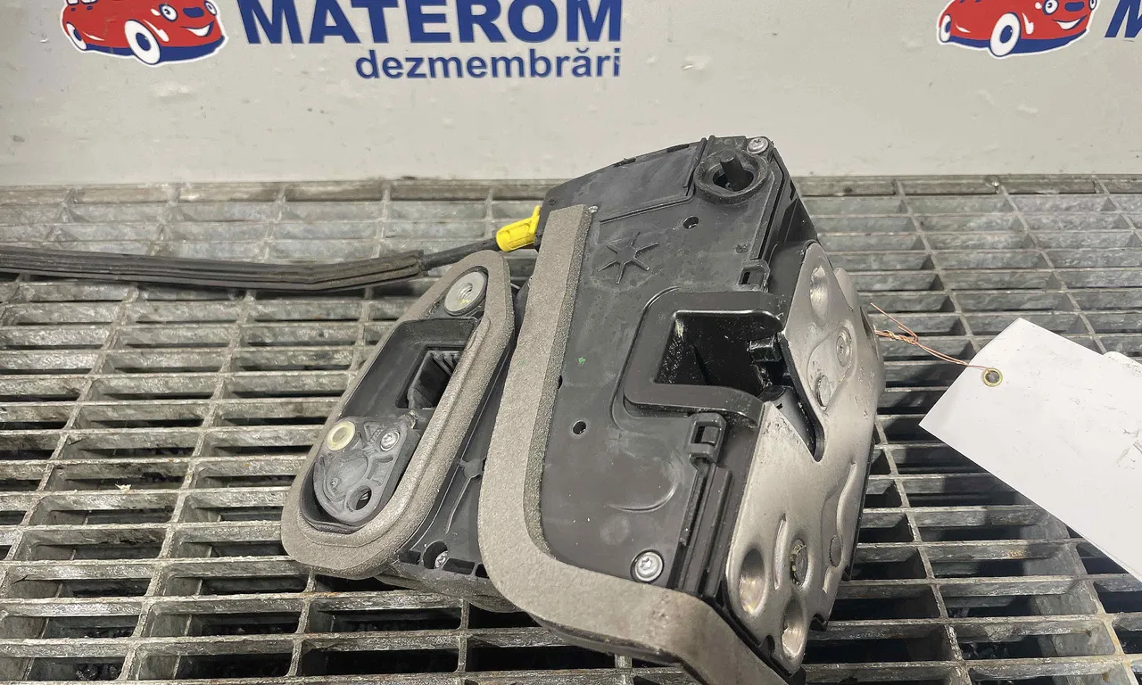 INCUIETOARE USA SPATE STANGA OPEL ASTRA K 2015-2022