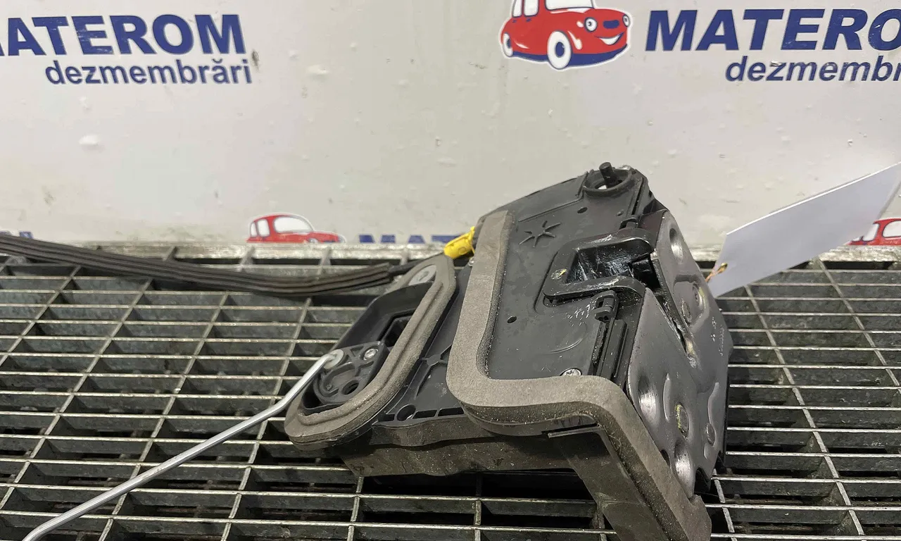 INCUIETOARE USA SPATE STANGA OPEL ASTRA K 2015-2022