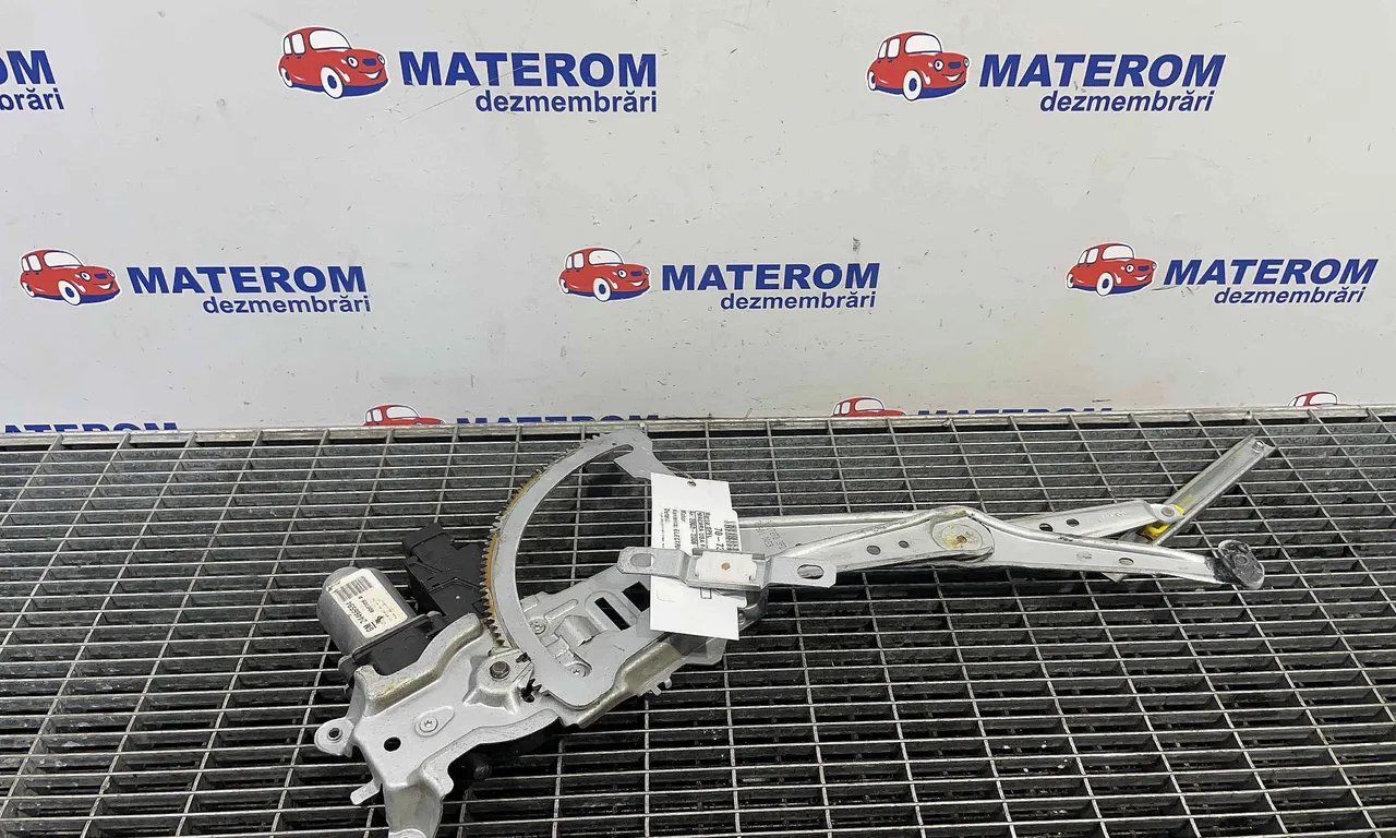 MACARA USA FATA DREAPTA OPEL CORSA C 2000-2009