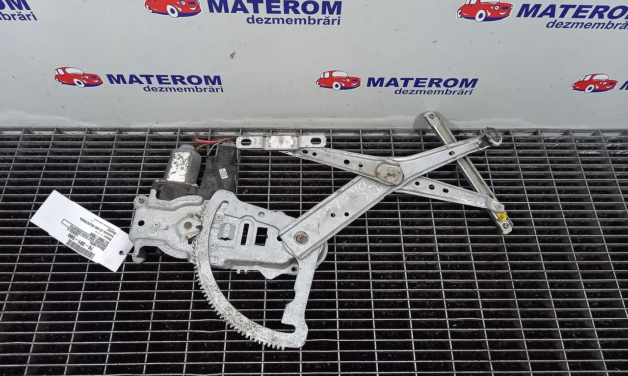 MACARA USA FATA DREAPTA OPEL CORSA C 2000-2012