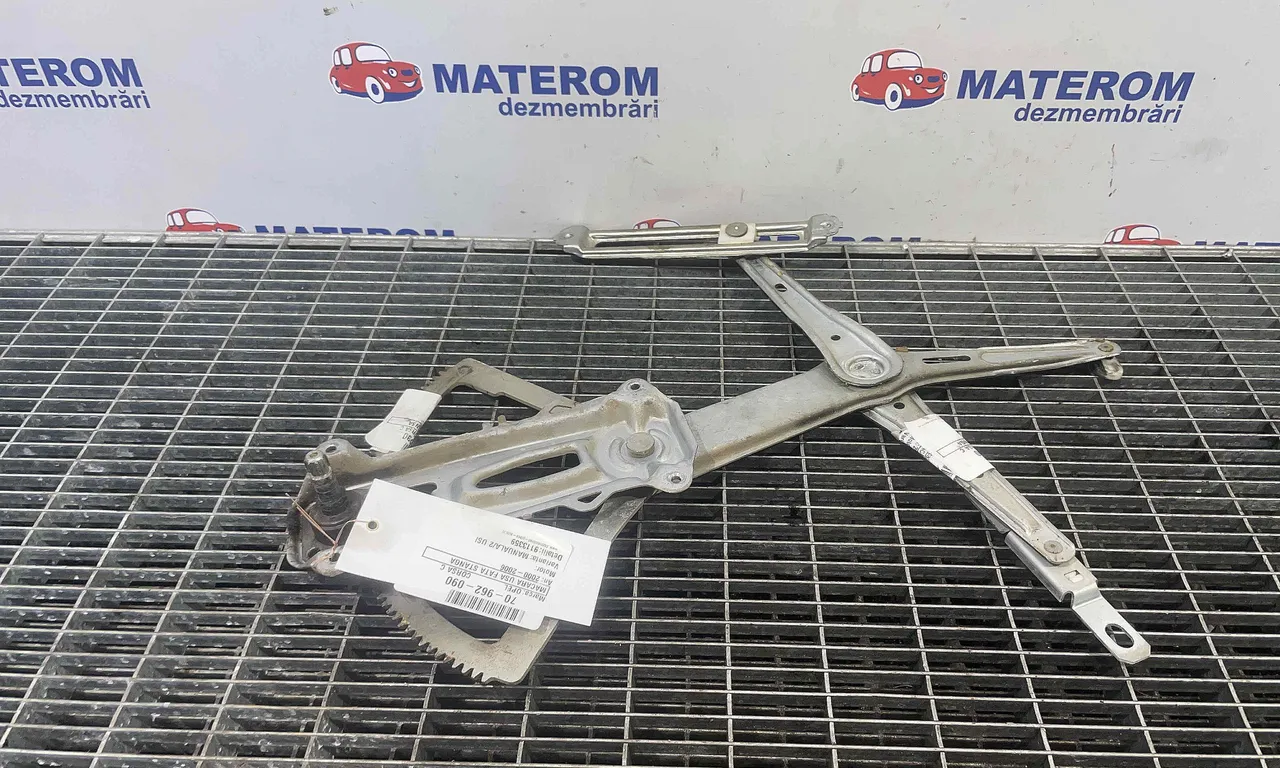 MACARA USA FATA STANGA OPEL CORSA C 2000-2009