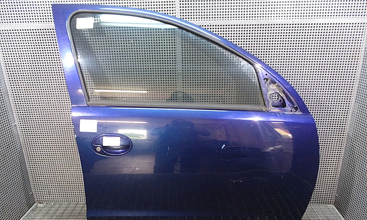 USA FATA DREAPTA OPEL CORSA C 2000-2012
