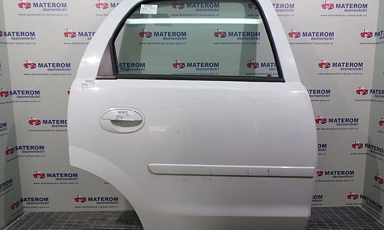 USA SPATE DREAPTA OPEL CORSA C 2000-2012