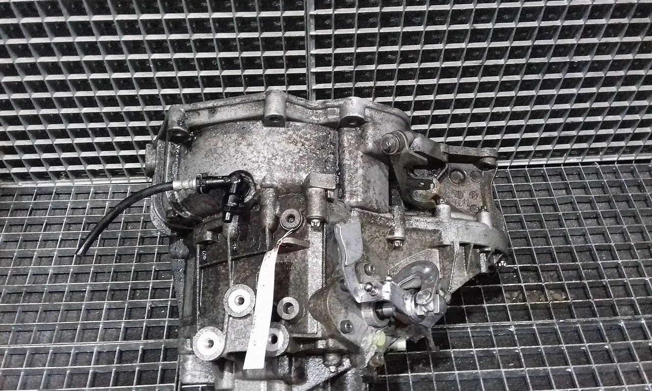 CUTIE VITEZE OPEL CORSA C 2000-2009