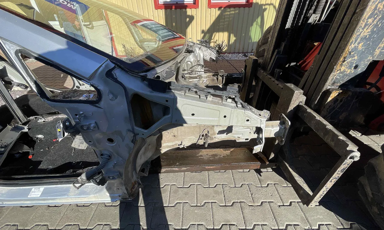 LONJERON DREAPTA OPEL CORSA D 2006-2015