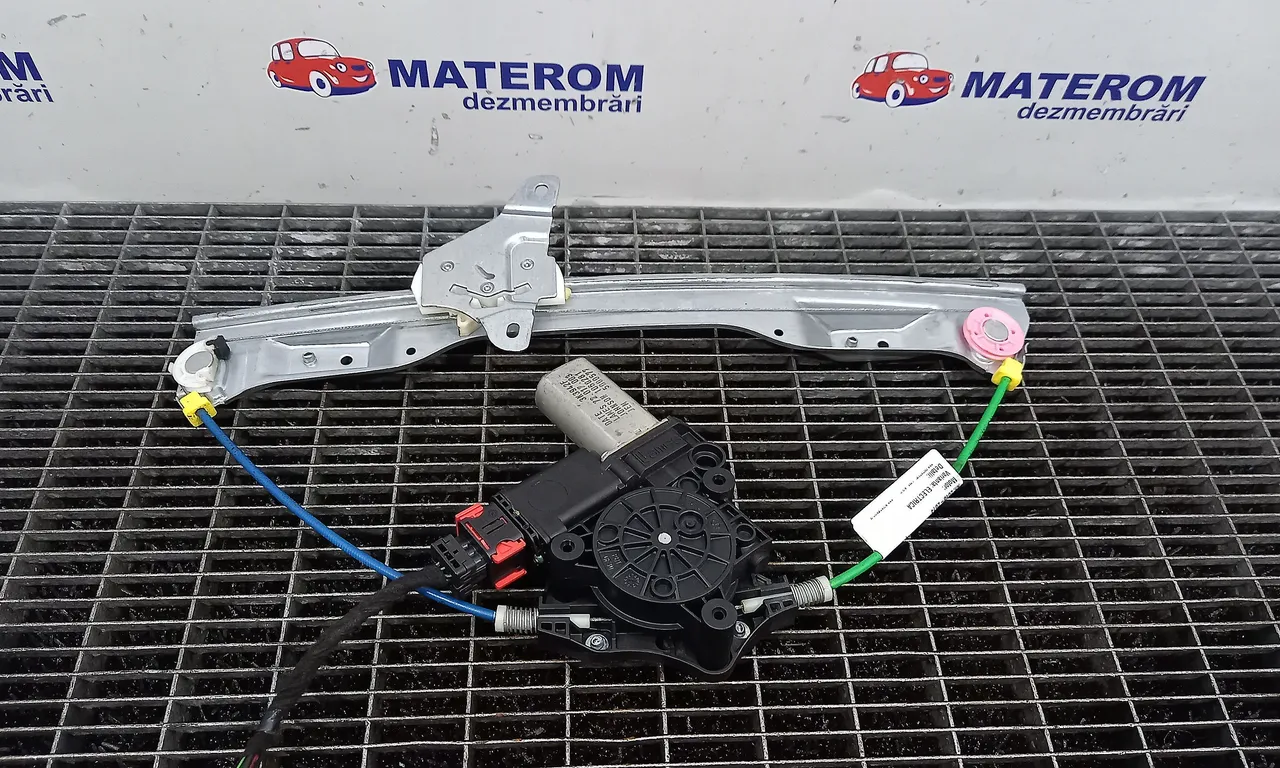 MACARA USA FATA DREAPTA OPEL CORSA D 2006-2015
