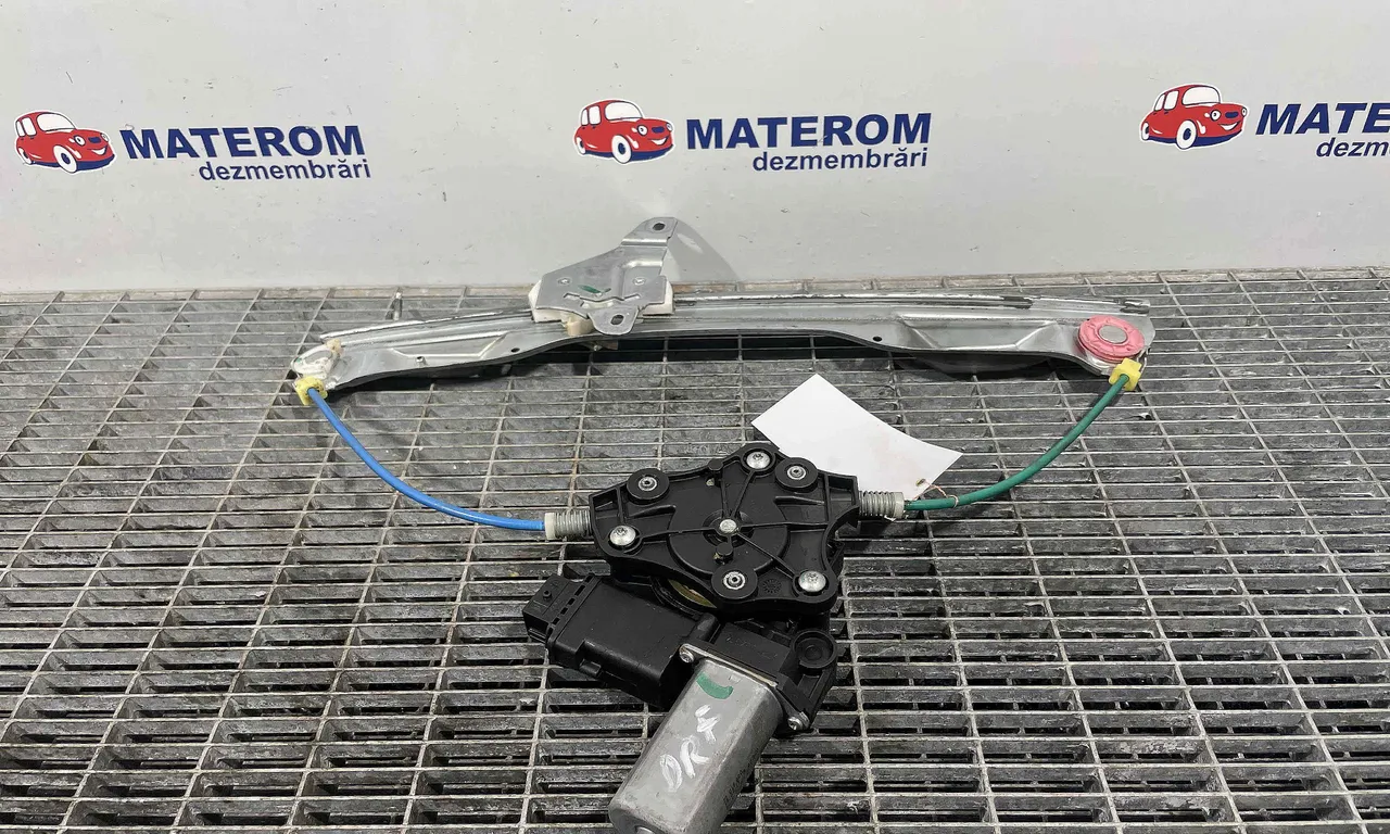 MACARA USA FATA DREAPTA OPEL CORSA D 2006-2014