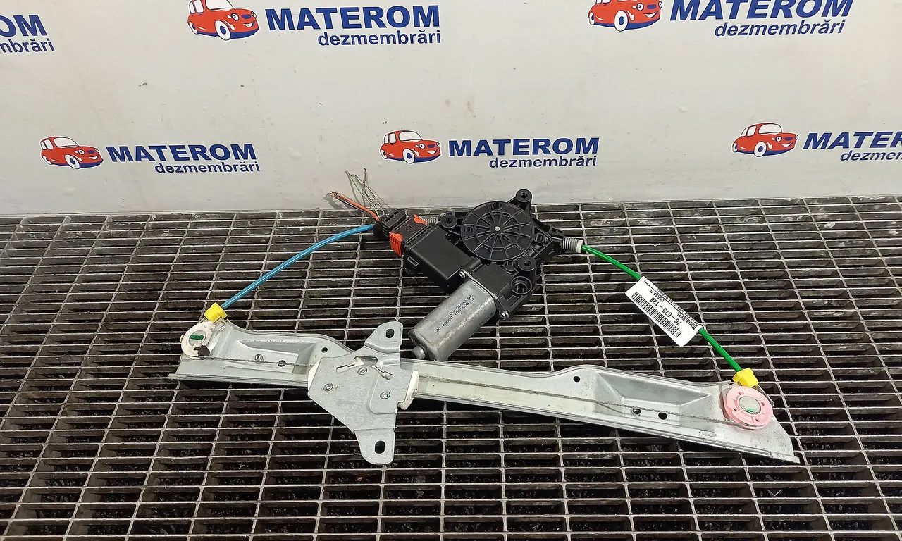 MACARA USA FATA STANGA OPEL CORSA D 2006-2015