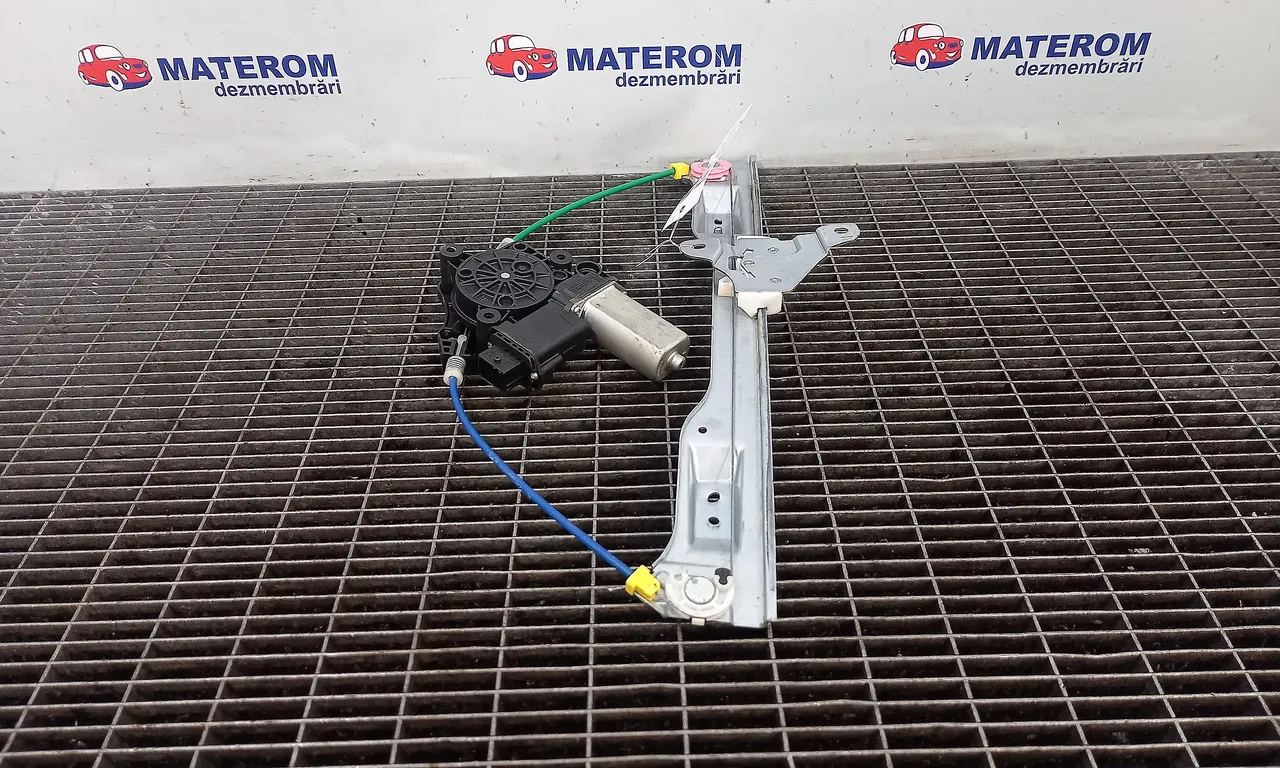 MACARA USA FATA STANGA OPEL CORSA D 2006-2015