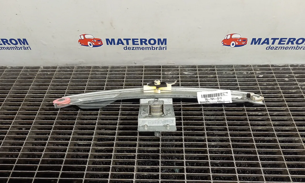 MACARA USA SPATE STANGA OPEL CORSA D 2006-2015