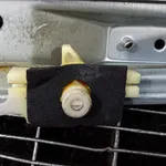 MACARA USA SPATE STANGA OPEL CORSA D 2006-2015 oe-13188503, vedere laterala