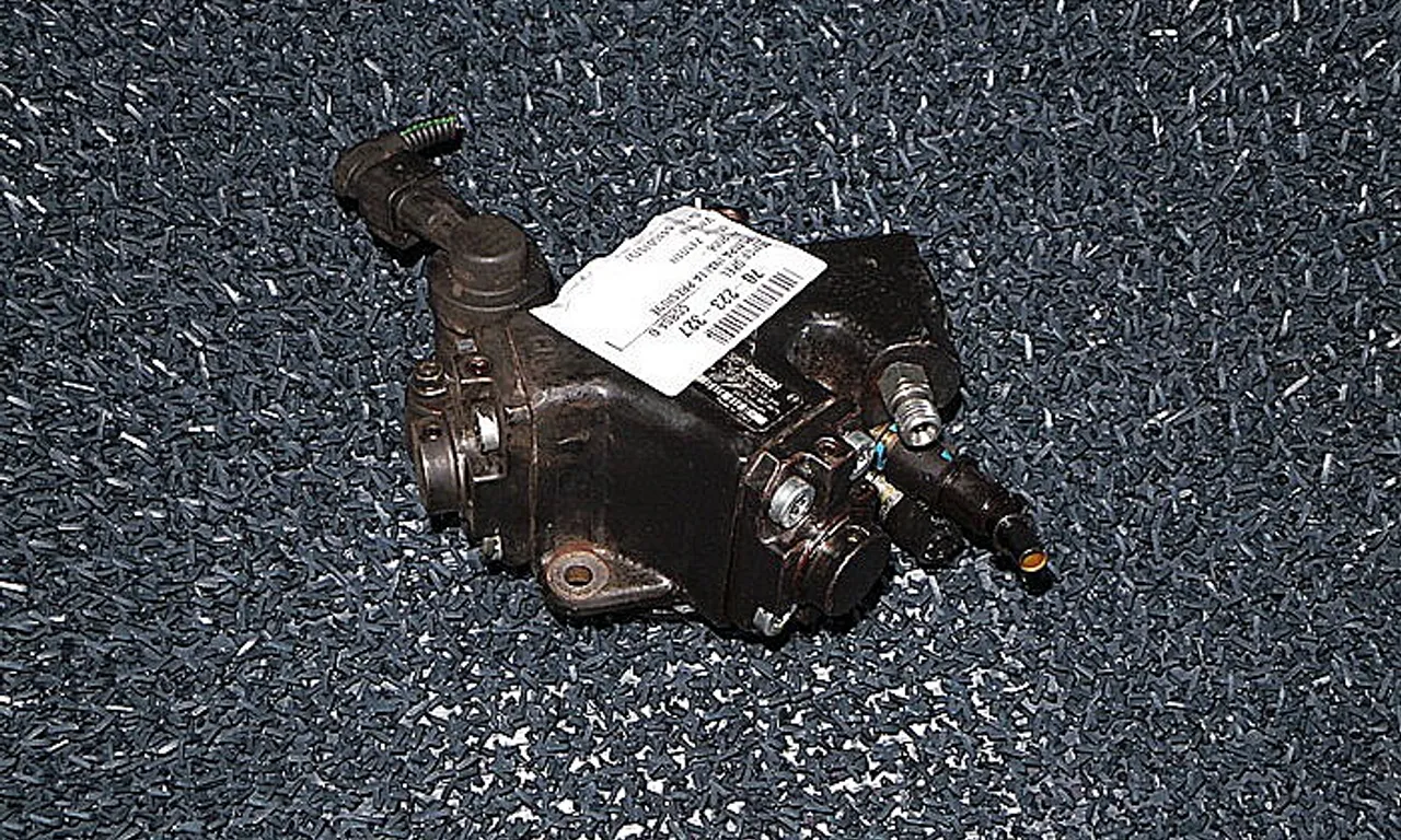 POMPA INALTA PRESIUNE OPEL CORSA D 2006-2014
