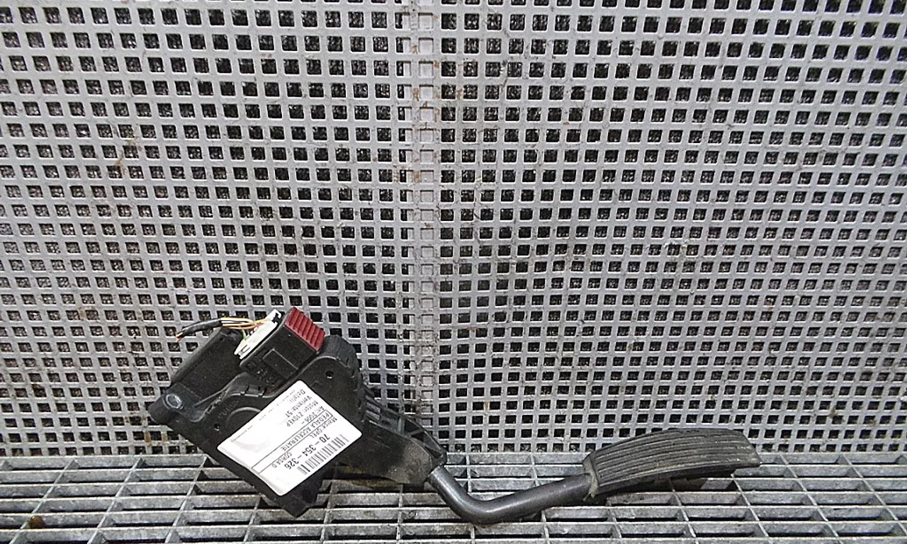 PEDALA ACCELERATIE OPEL CORSA D 2006-2015