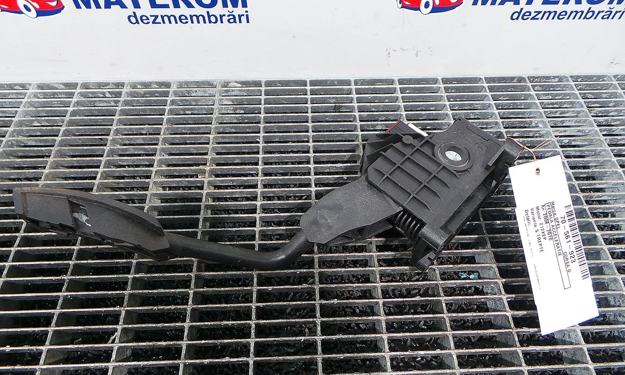PEDALA ACCELERATIE OPEL CORSA D 2006-2015