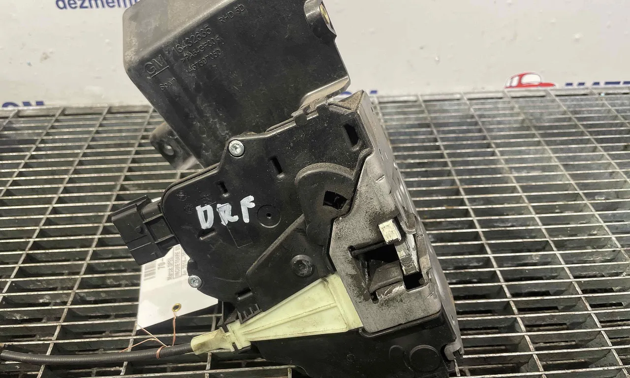 INCUIETOARE USA FATA DREAPTA OPEL CORSA E 2014-2019