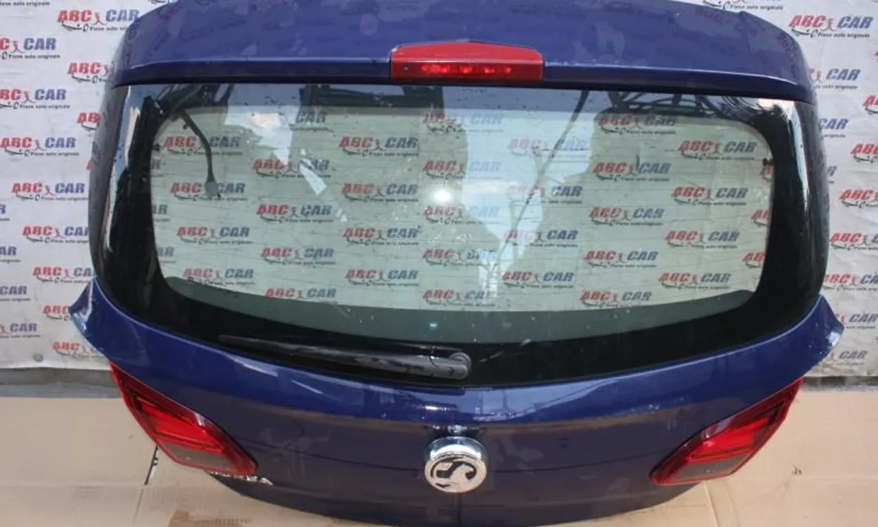 Luneta OPEL CORSA E 2014-null