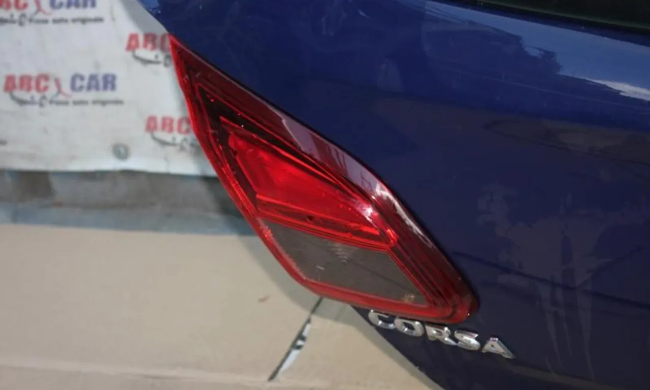 Stop stanga haion OPEL CORSA E 2014-null