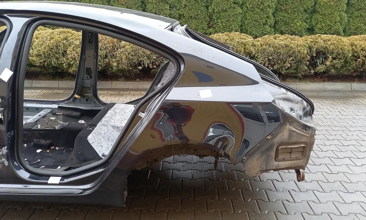 ARIPA SPATE STANGA OPEL INSIGNIA A 2008-2017