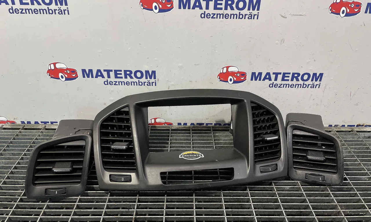 GRILA BORD OPEL INSIGNIA A 2008-2017