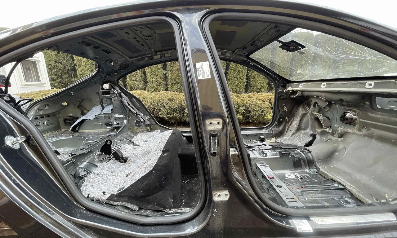 STALP MIJLOC DREAPTA OPEL INSIGNIA A 2008-2017