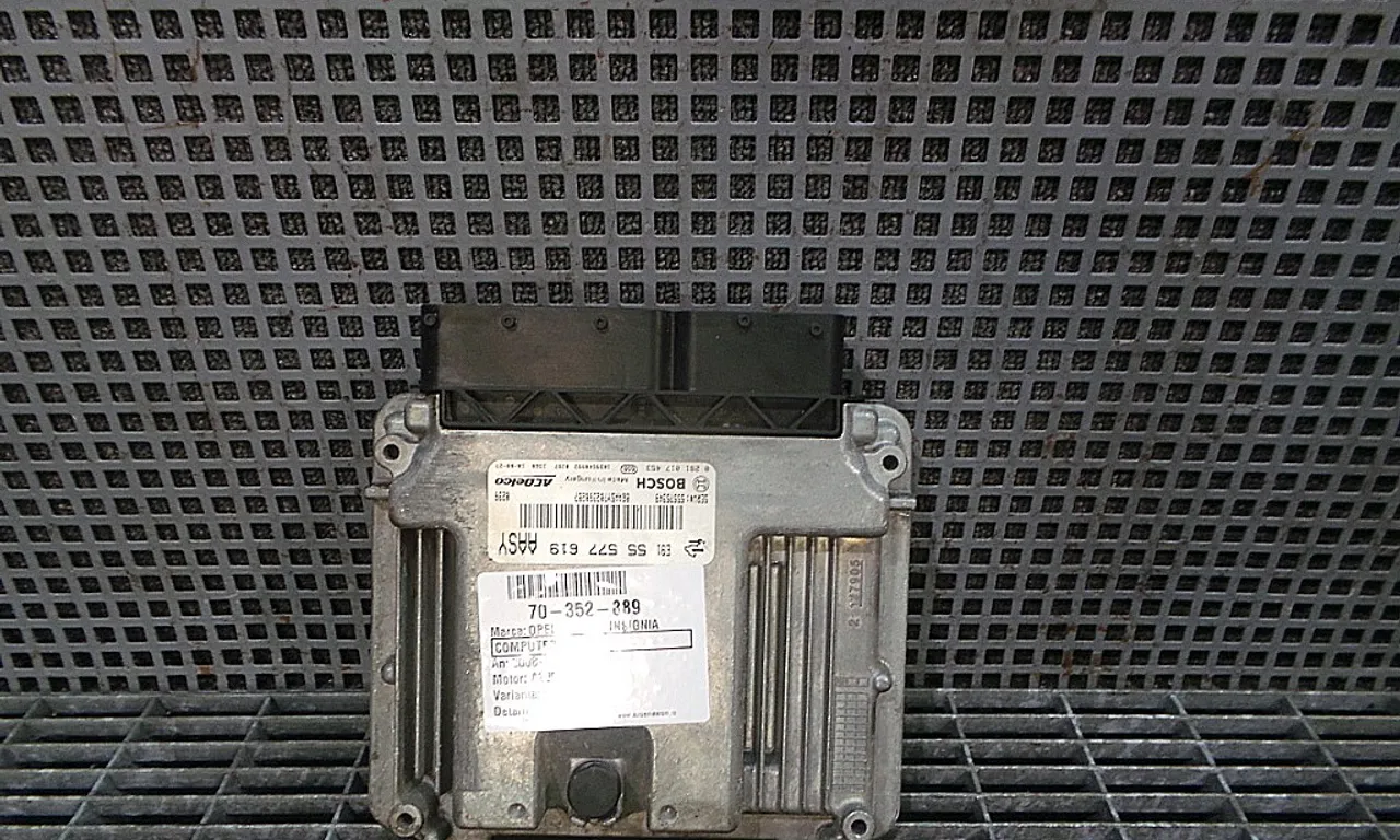 CALCULATOR MOTOR OPEL INSIGNIA A 2008-2017