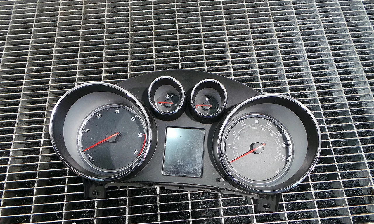 CEAS BORD OPEL INSIGNIA A 2008-2017