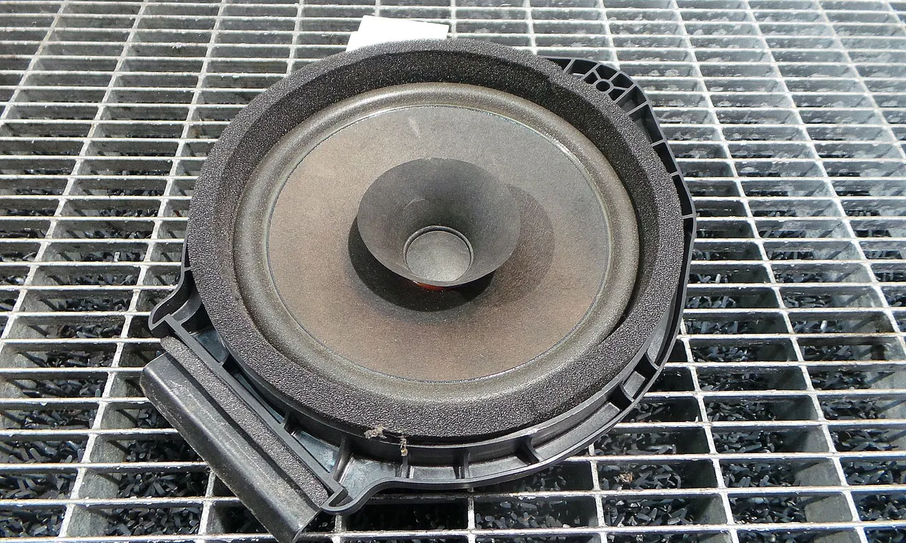 DIFUZOR AUDIO OPEL INSIGNIA A 2008-2017