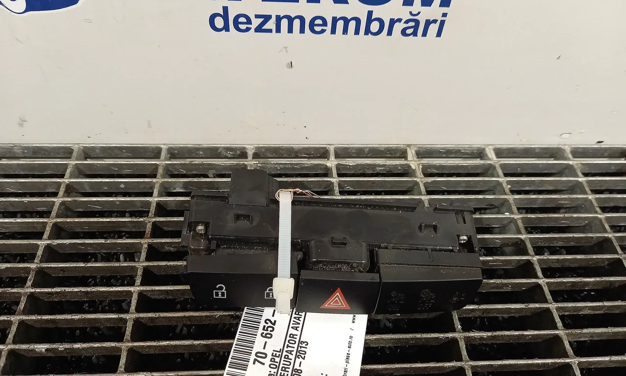 INTRERUPATOR AVARIE OPEL INSIGNIA A 2008-2017