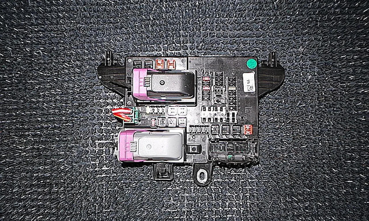 MODUL CONFORT OPEL INSIGNIA A 2008-2017