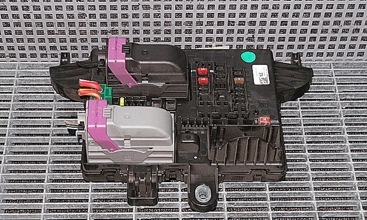 MODUL CONFORT OPEL INSIGNIA A 2008-2017