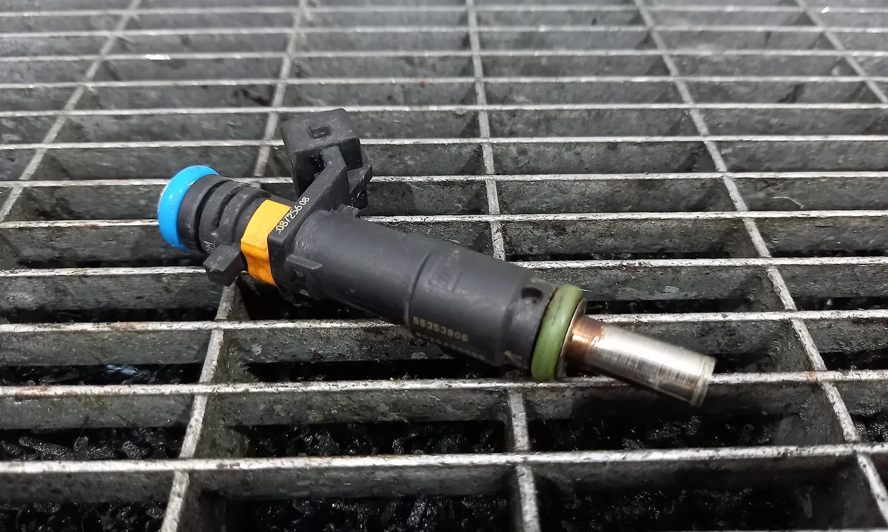 INJECTOR OPEL INSIGNIA A 2008-2017