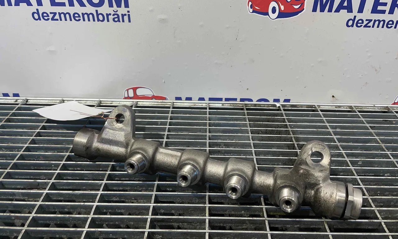 RAMPA INJECTIE OPEL INSIGNIA A 2008-2017