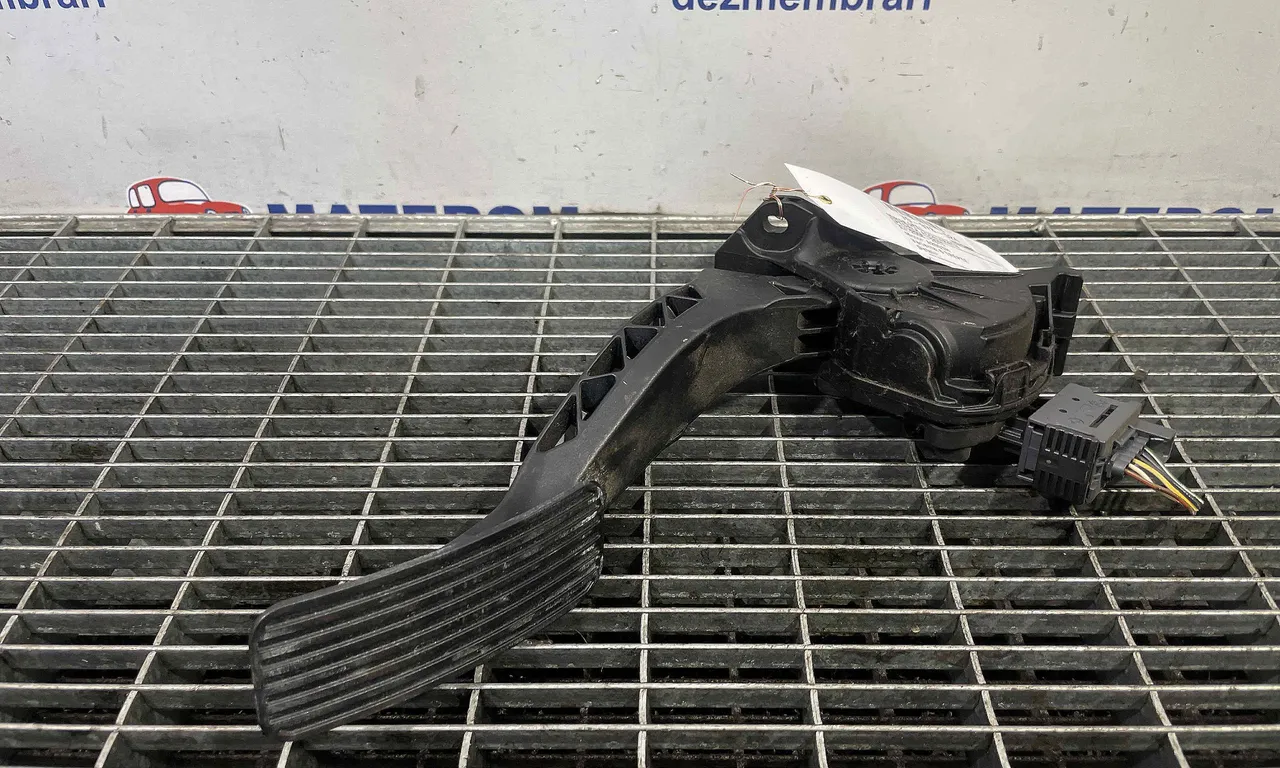 PEDALA ACCELERATIE OPEL INSIGNIA A 2008-2017