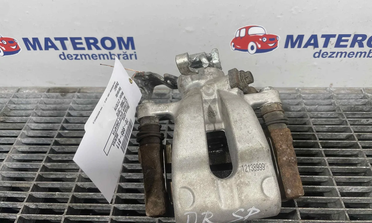 ETRIER SPATE DREAPTA OPEL MERIVA A 2003-2010