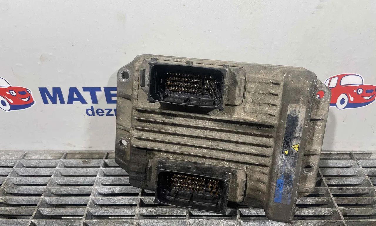 CALCULATOR MOTOR OPEL MERIVA A 2003-2010