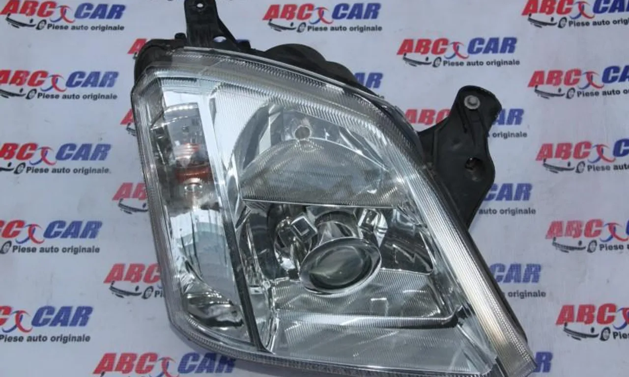 Far dreapta cu xenon OPEL MERIVA A 2003-2010