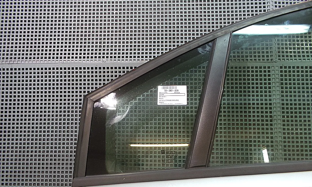 GEAM FATA MIC STANGA OPEL MERIVA B 2010-2017