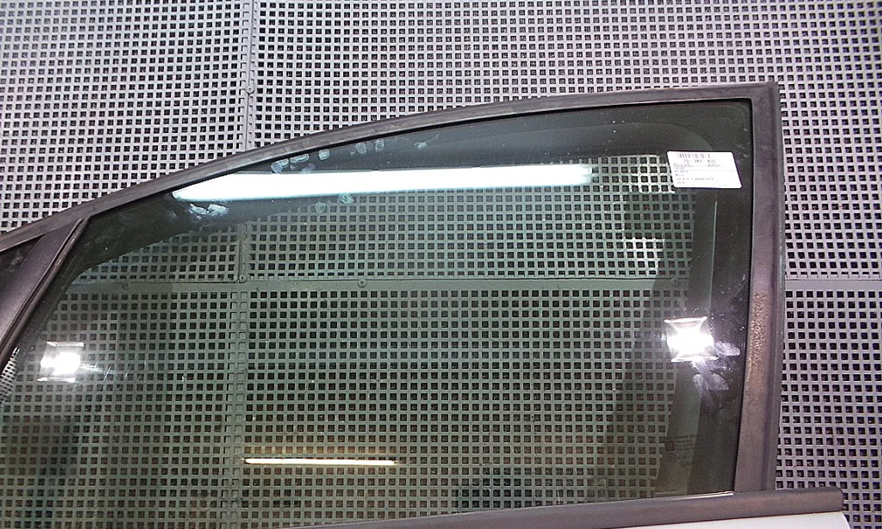 GEAM FATA STANGA OPEL MERIVA B 2010-2017