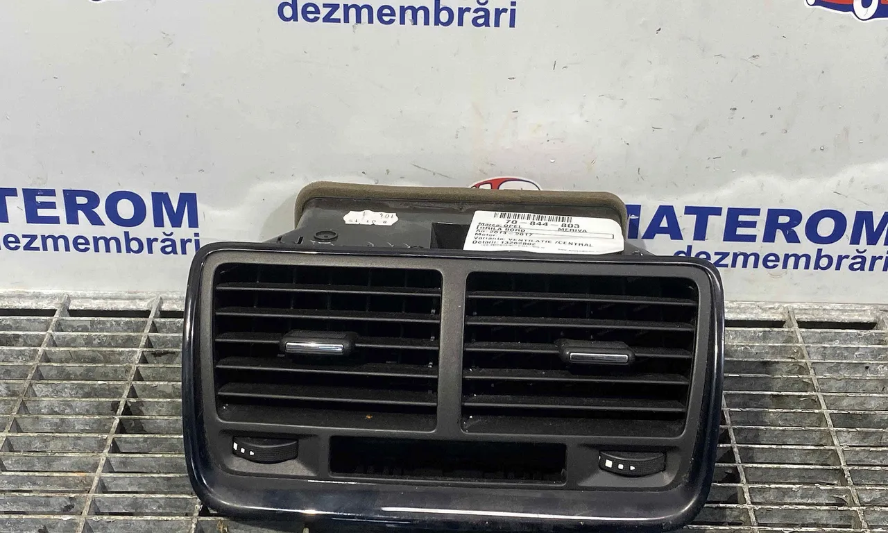 GRILA BORD OPEL MERIVA B 2010-2017