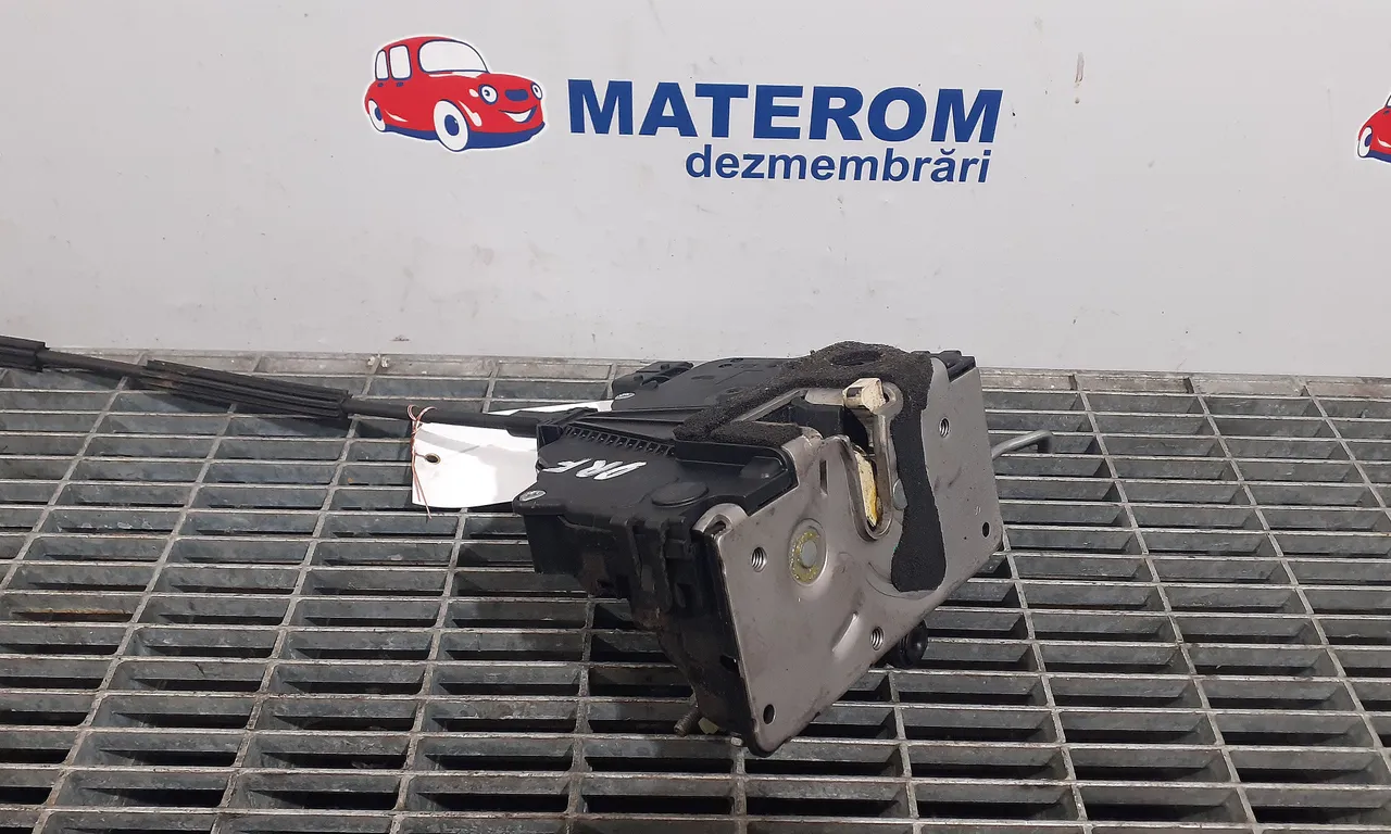 INCUIETOARE USA FATA DREAPTA OPEL MERIVA B 2010-2017