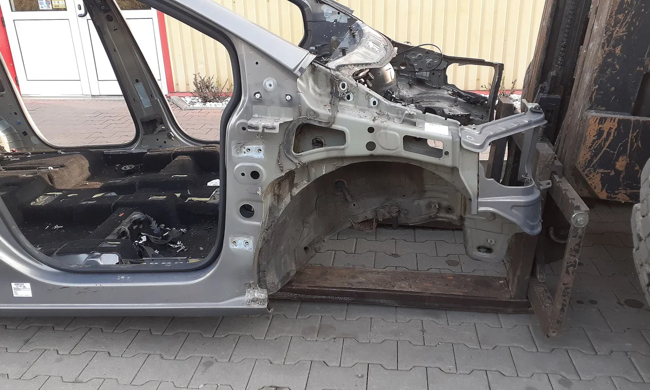 LONJERON DREAPTA OPEL MERIVA B 2010-2017