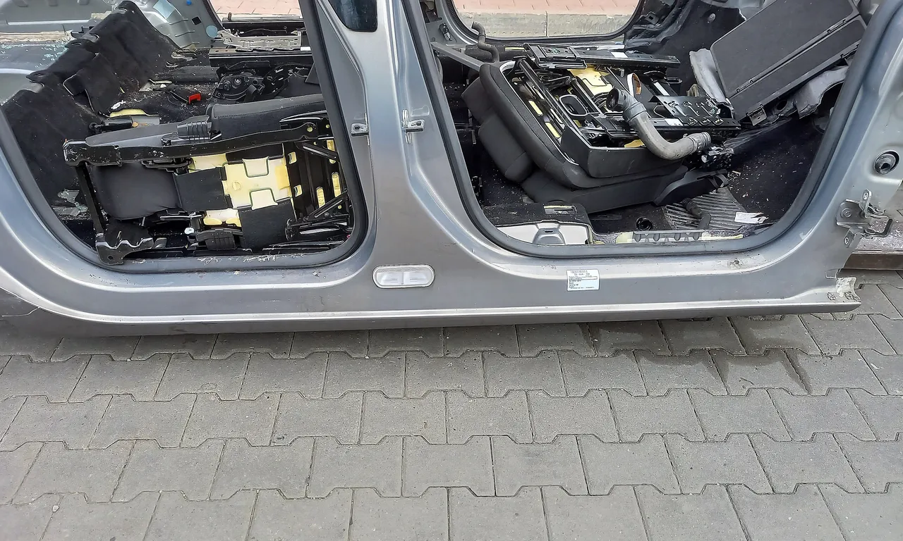 PRAG DREAPTA OPEL MERIVA B 2010-2017