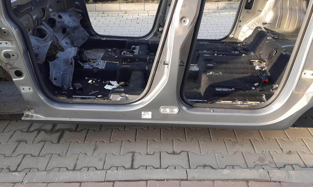PRAG STANGA OPEL MERIVA B 2010-2017