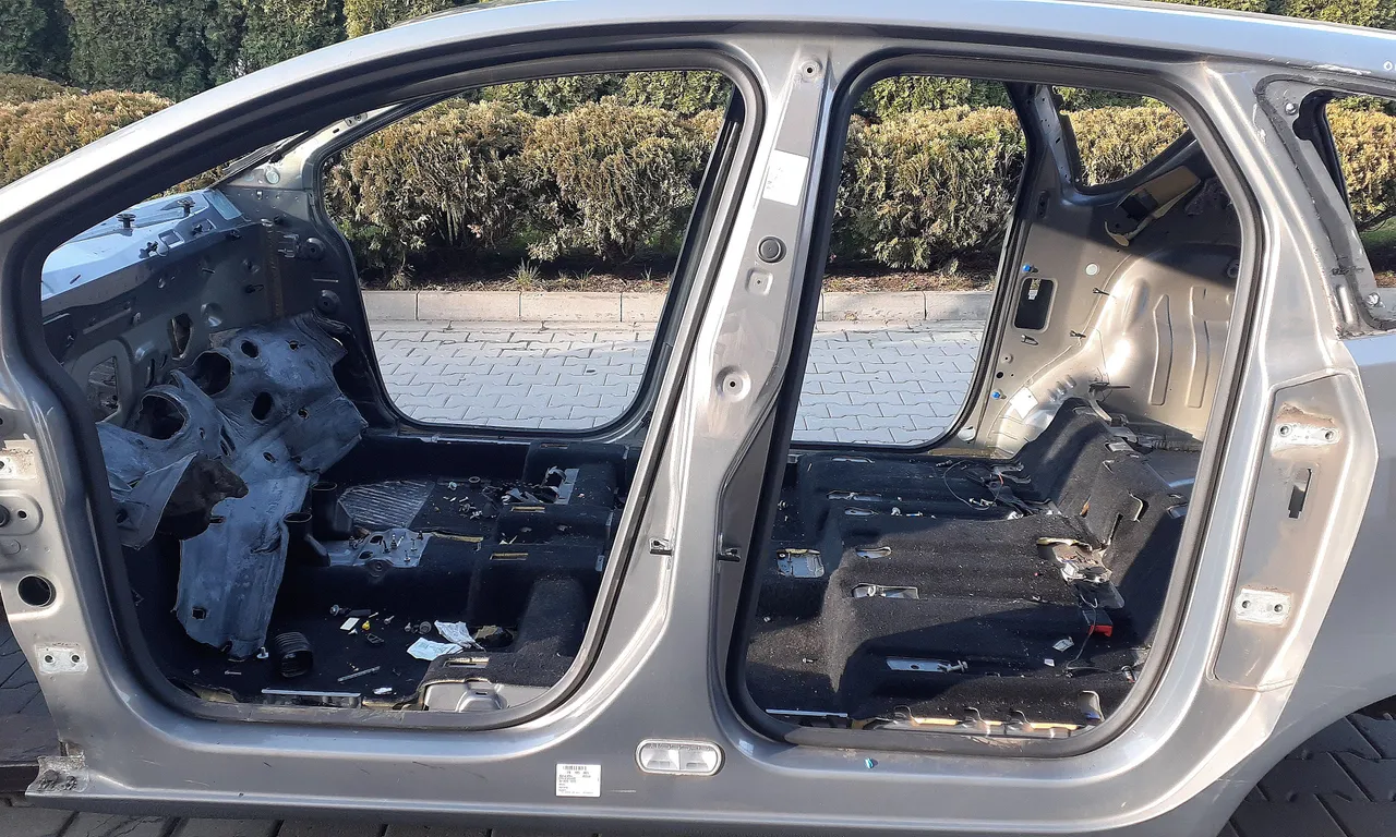 STALP MIJLOC STANGA OPEL MERIVA B 2010-2017