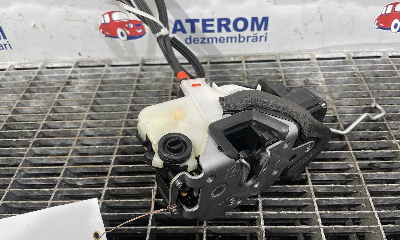 INCUIETOARE USA SPATE DREAPTA OPEL MOKKA / MOKKA X 2012-2019