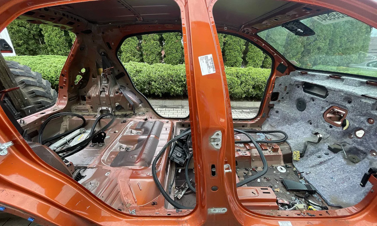 STALP MIJLOC DREAPTA OPEL MOKKA / MOKKA X 2012-2019