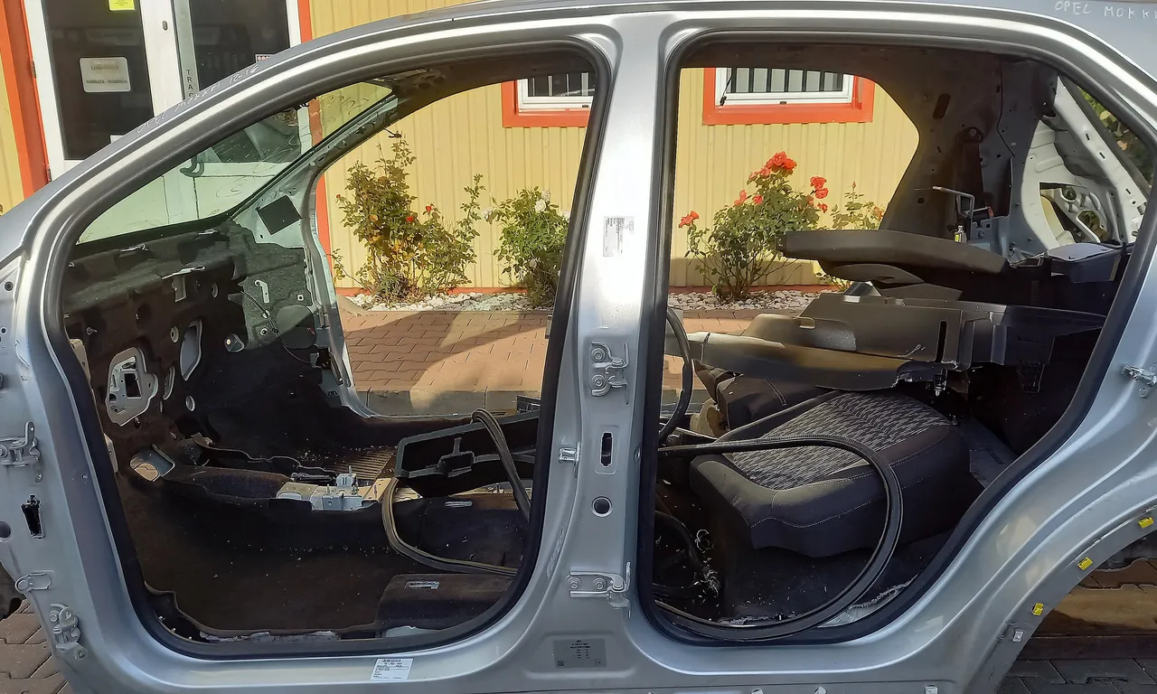STALP MIJLOC STANGA OPEL MOKKA / MOKKA X 2012-2019