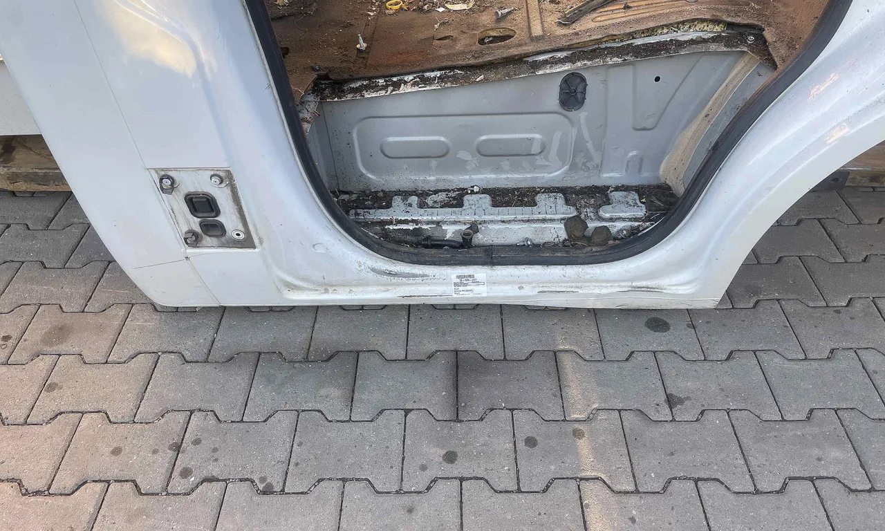 PRAG DREAPTA OPEL MOVANO B 2010-2018