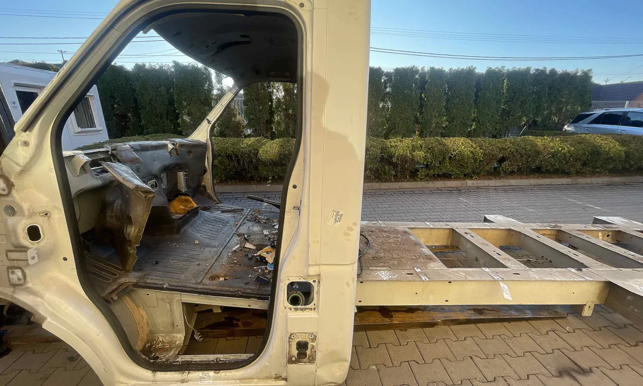 STALP MIJLOC STANGA OPEL MOVANO B 2010-2018
