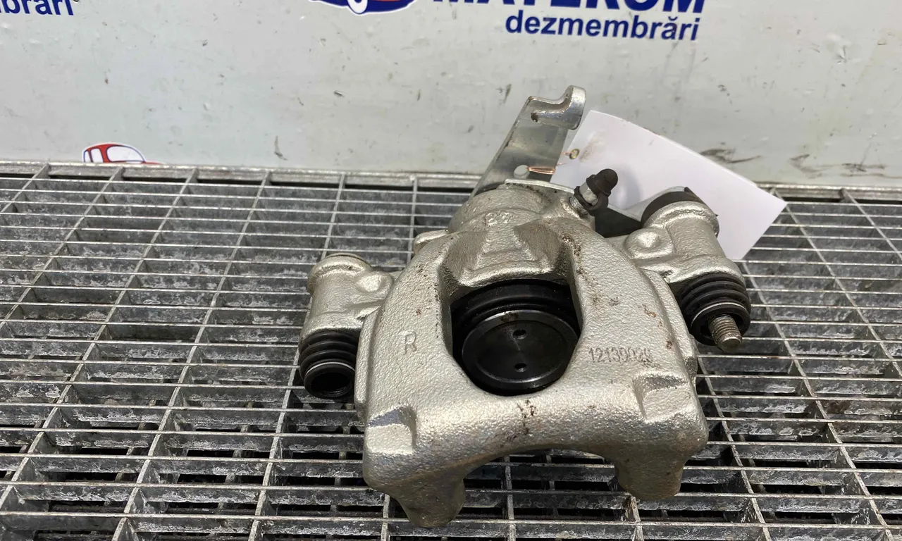 ETRIER SPATE DREAPTA OPEL MOVANO B 2010-2018